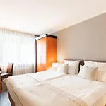 Garner By Ihg 3*