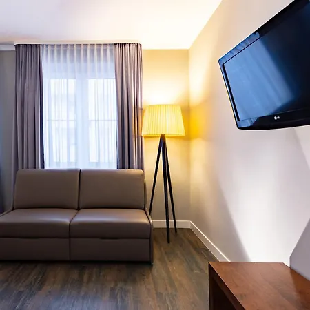 Garner By Ihg 3*