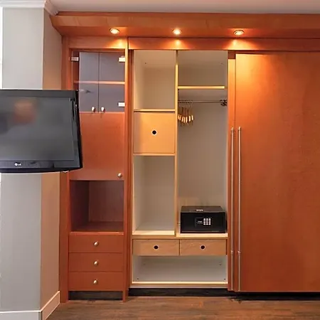 Garner By Ihg מלון 3*