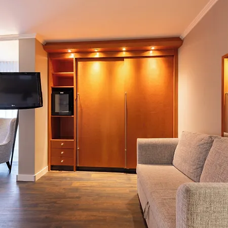 Garner By Ihg מלון 3*