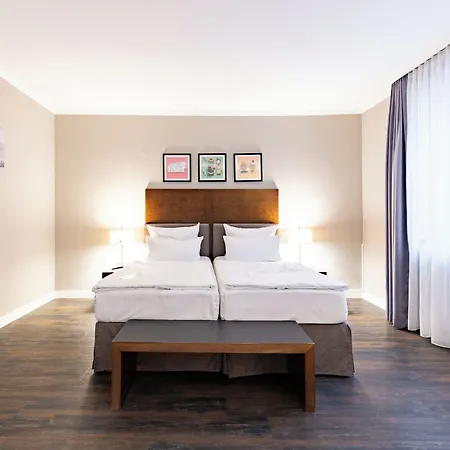 Garner By Ihg מלון
