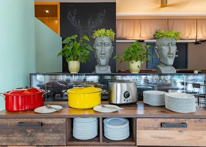 Garner By Ihg Отель 3*