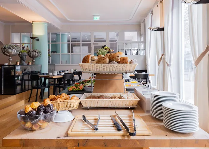 Garner By Ihg Отель