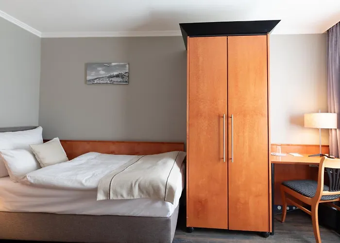 Otel Garner By Ihg Friedrichshafen