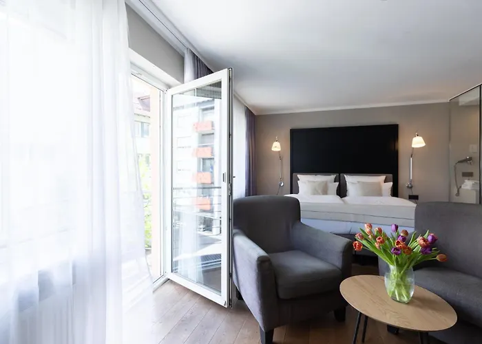 Otel Garner By Ihg 3*